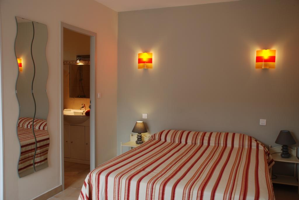 Bed and Breakfast Au Bon Penequet Pujaut Екстер'єр фото