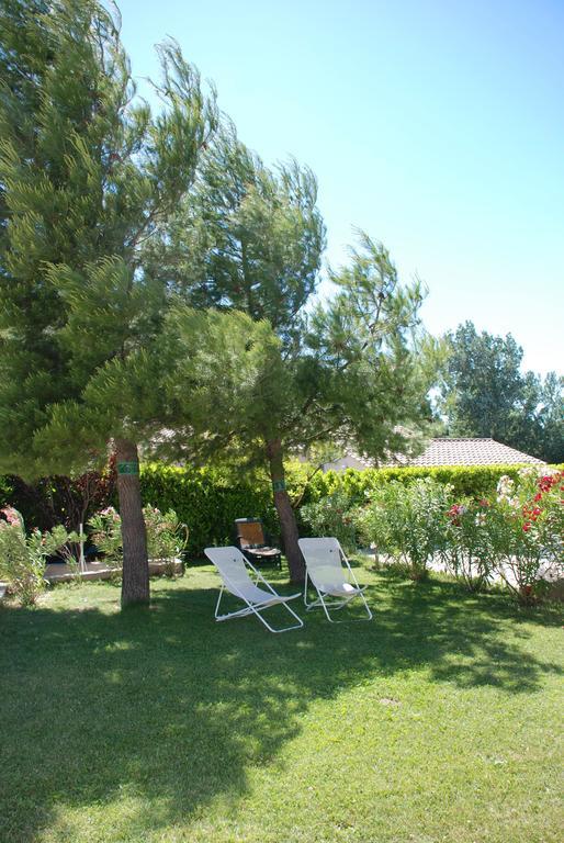 Bed and Breakfast Au Bon Penequet Pujaut Екстер'єр фото