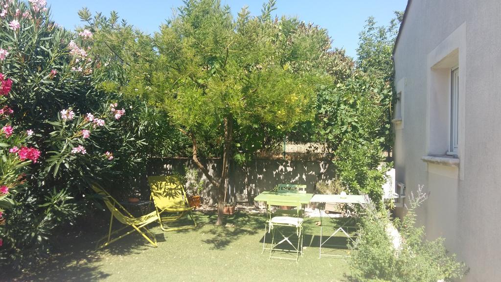 Bed and Breakfast Au Bon Penequet Pujaut Екстер'єр фото